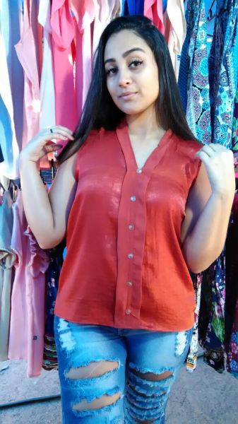 Blusa em cetim aveludado